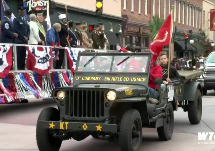 Parade10